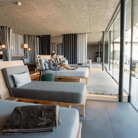 Alpin Panorama Hubertus Hotel 5*