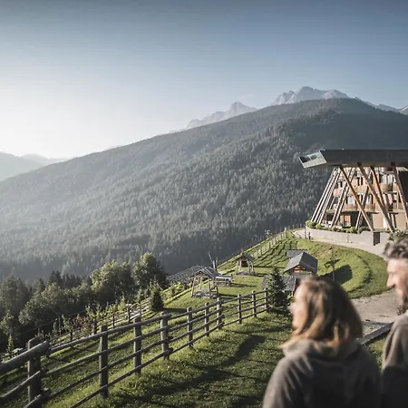 Hotel Alpin Panorama Hubertus 5*