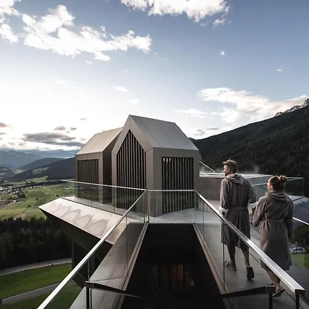 Alpin Panorama Hubertus 5*