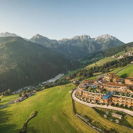 Alpin Panorama Hubertus Hotel Olang