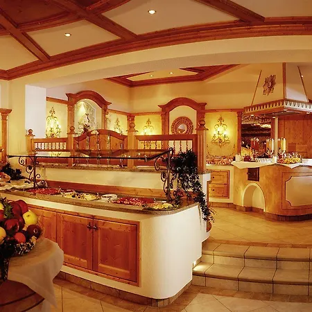Hotel Alpin Panorama Hubertus