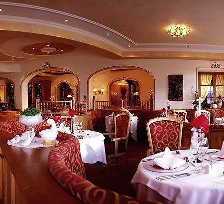 Alpin Panorama Hubertus Hotel Olang