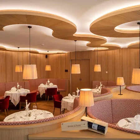 Alpin Panorama Hubertus Hotel 5*